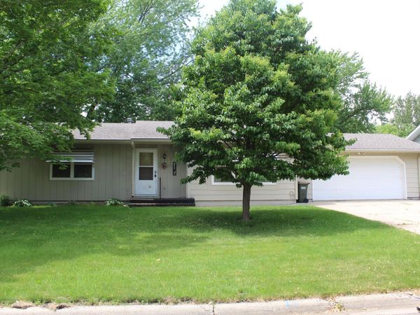 611 Grand Avenue NW, Silver Lake, MN 55381