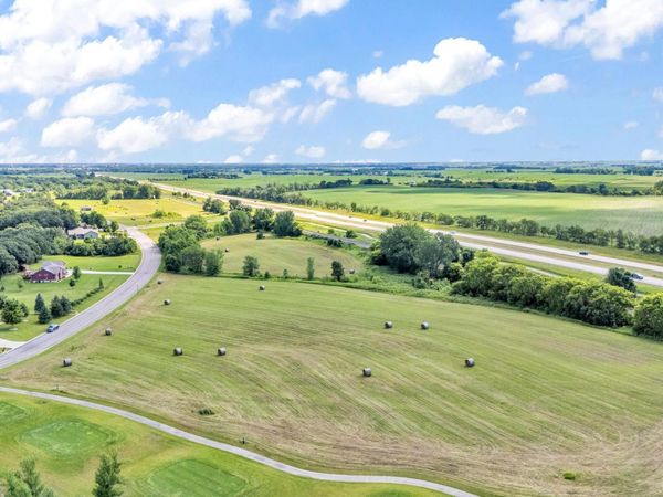 102 Savannah Heights Boulevard , Lynd, MN 56157