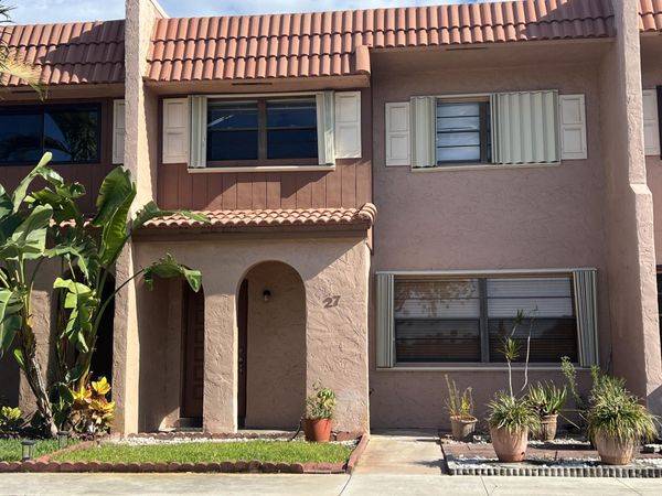 27 Matador Lane, Unit 6-20, Davie, FL 33324