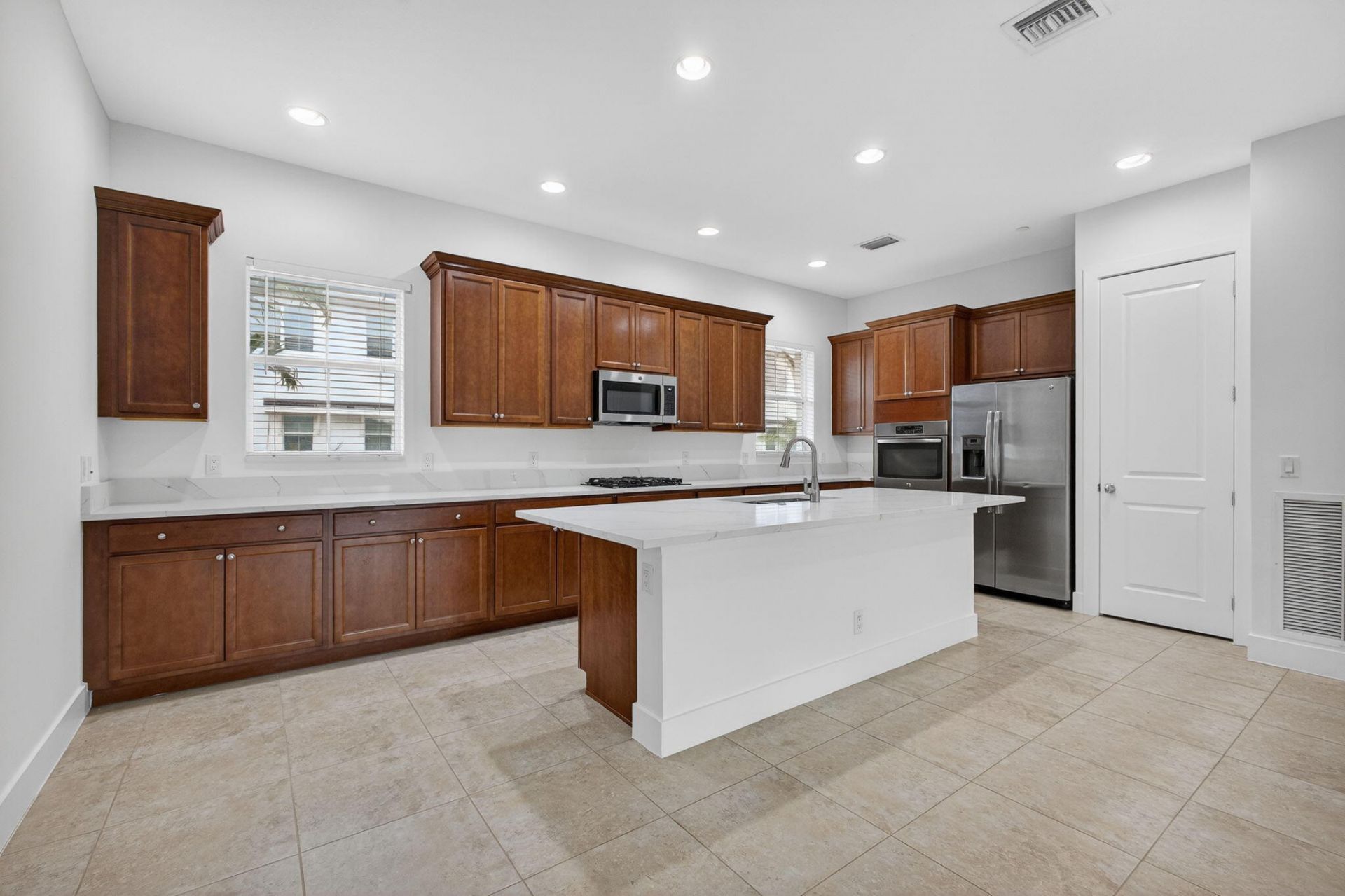 7089 Edison Place, Palm Beach Gardens, FL 33418 Photo