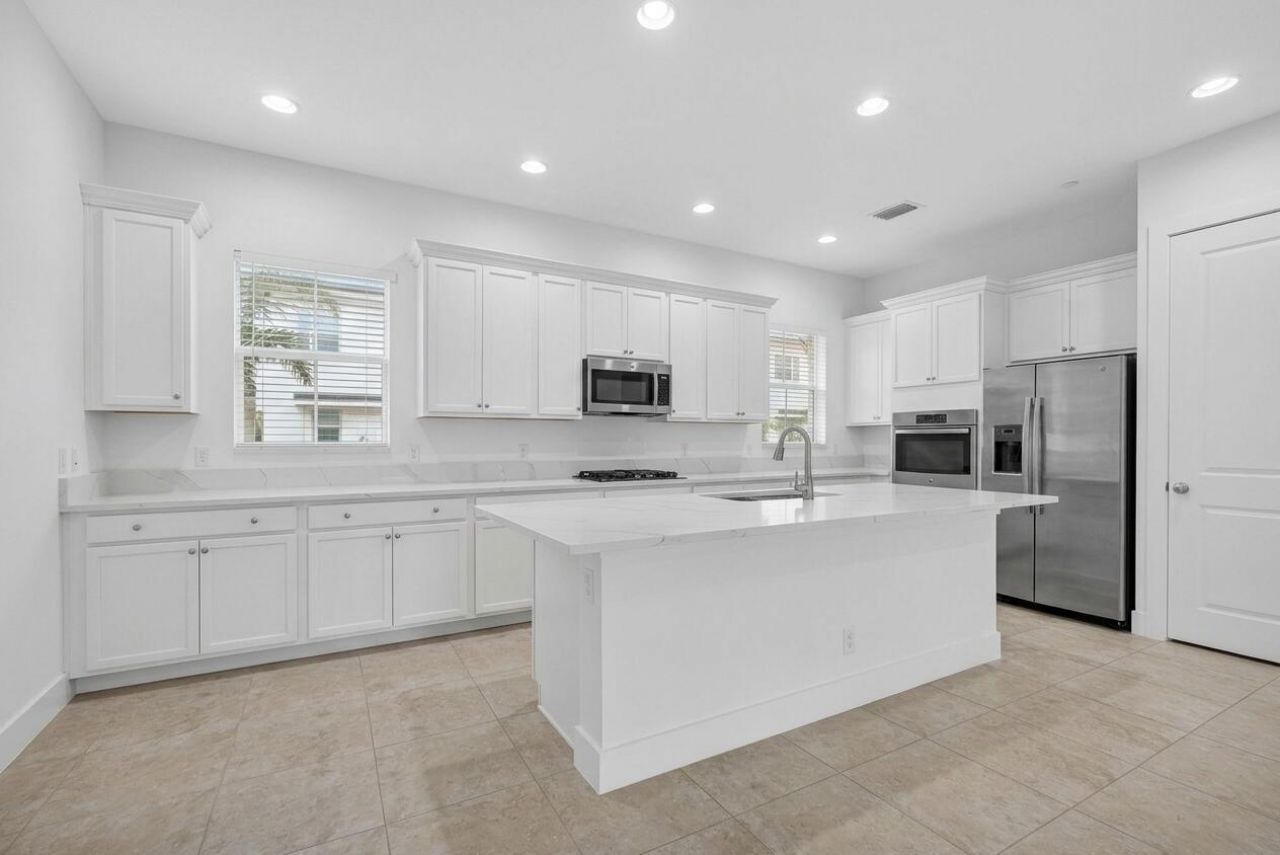 7089 Edison Place, Palm Beach Gardens, FL 33418 Photo