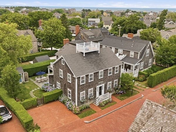 3 Dolphin Ct, Nantucket, MA 02554