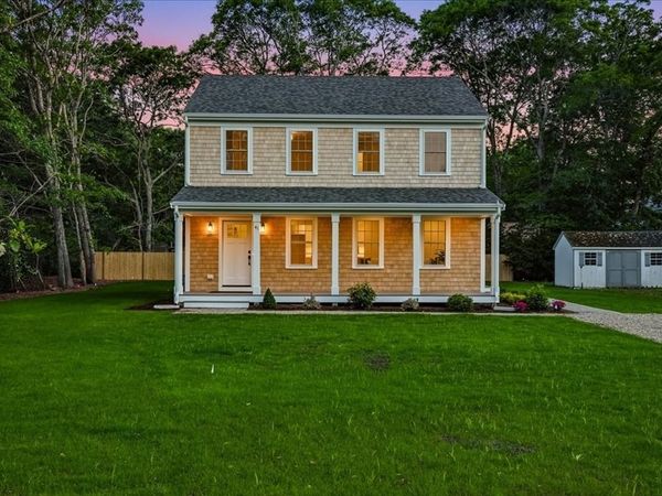 41 Avalon Dr, Falmouth, MA 02536