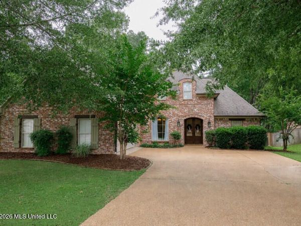 109 Bear Creek Circle, Canton, MS 39046