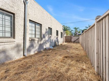 646 El Camino Ave, Sacramento, CA 95815 Photo