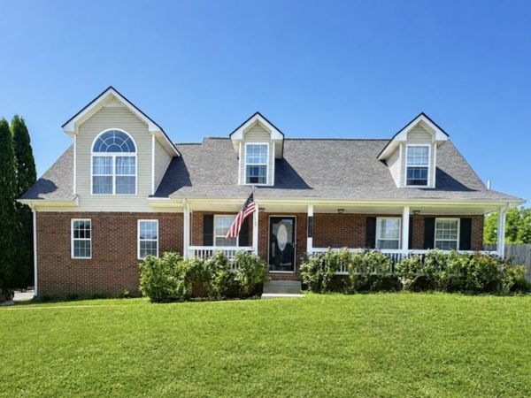 2824 Sharpie Dr, Clarksville, TN 37040