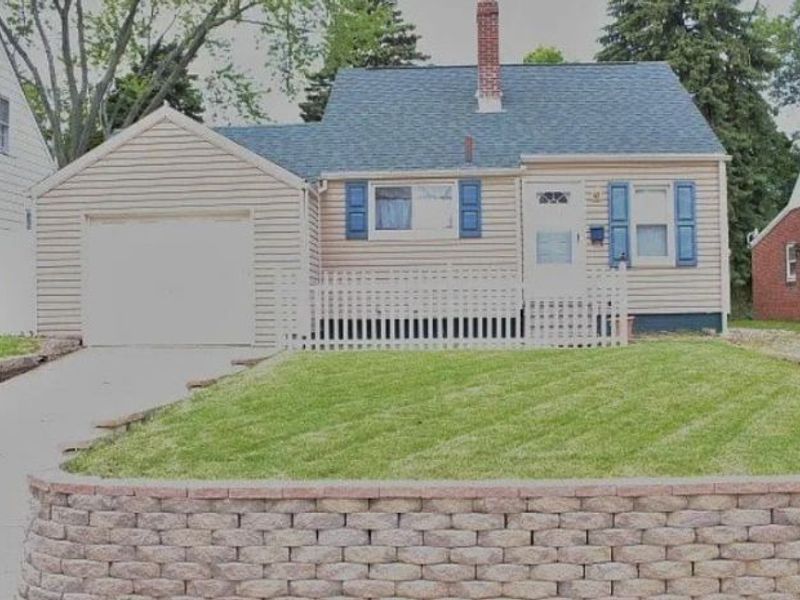2731 Daleford Avenue NE, Canton, OH 44705 Photo 1