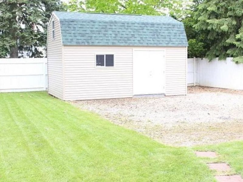 2731 Daleford Avenue NE, Canton, OH 44705 Photo 3