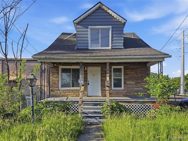 329 W Muir Avenue, Hazel Park, MI 48030