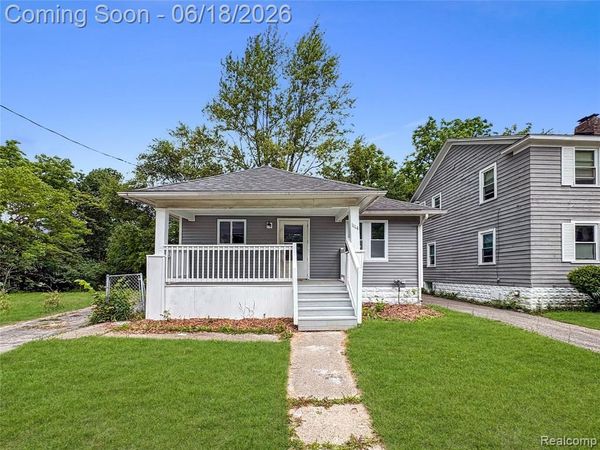 1114 Christopher Street, Flint, MI 48503
