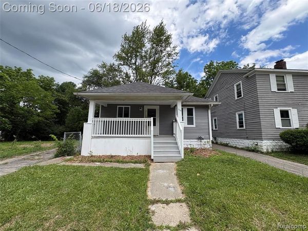1114 Christopher Street , Flint, MI 48503