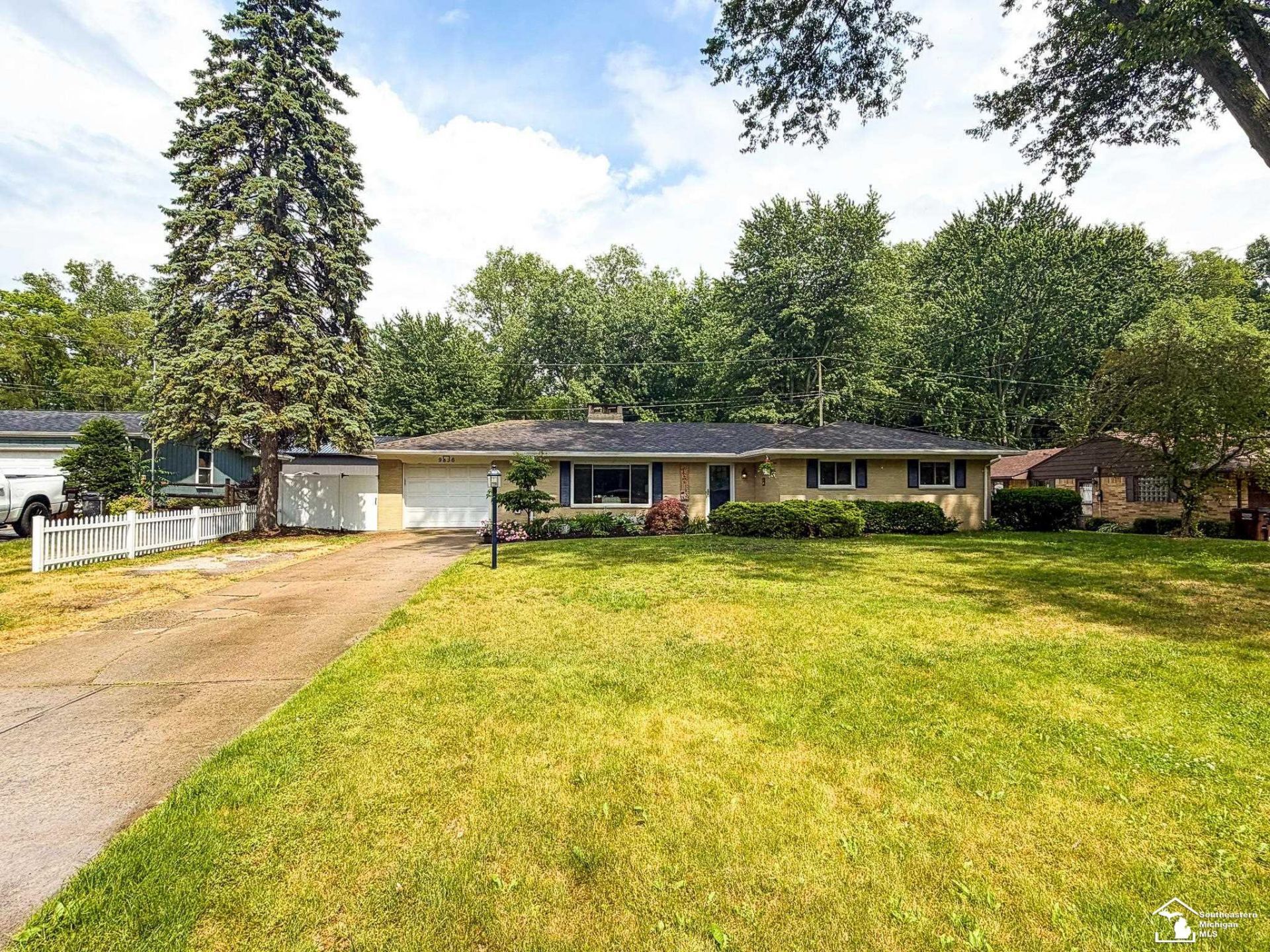 9836 Pamela Drive, Temperance, MI 48182 Main Photo