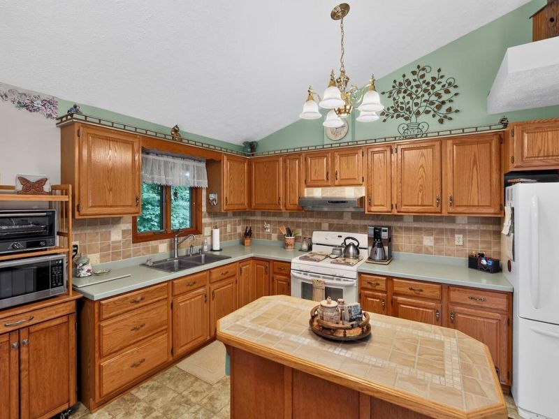 23526 Caves Road, Gambier, OH 43022 Photo 13