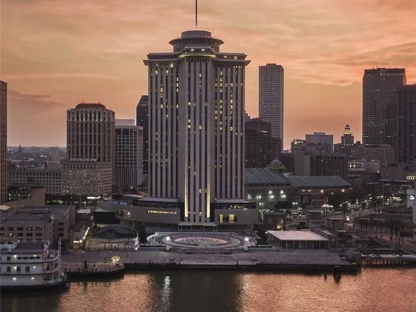 2 CANAL Street , Unit 2008, New Orleans, LA 70130