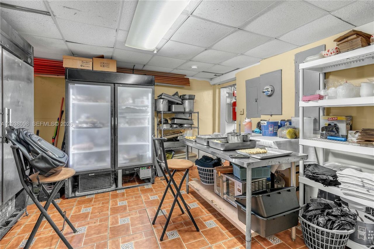 365 N Royal Poinciana Blvd , Miami Springs, FL 33166 Photo