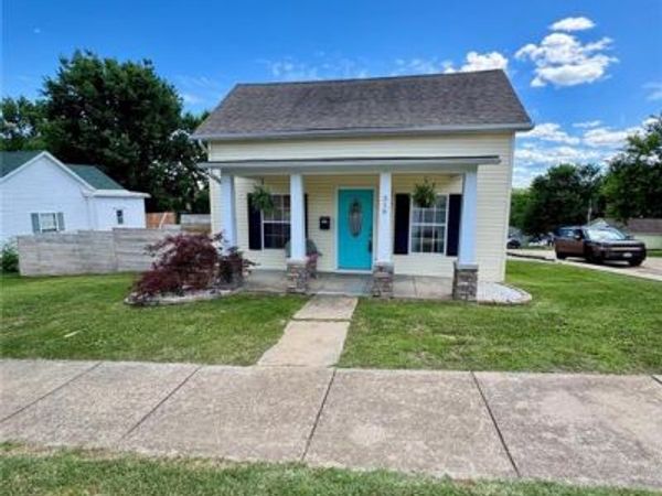319 W Miller Street , De Soto, MO 63020