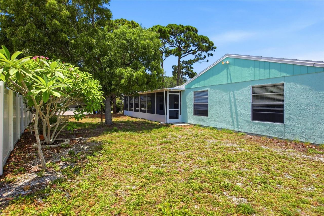 6807 36th Ave Dr W W, Bradenton, FL 34209 Photo
