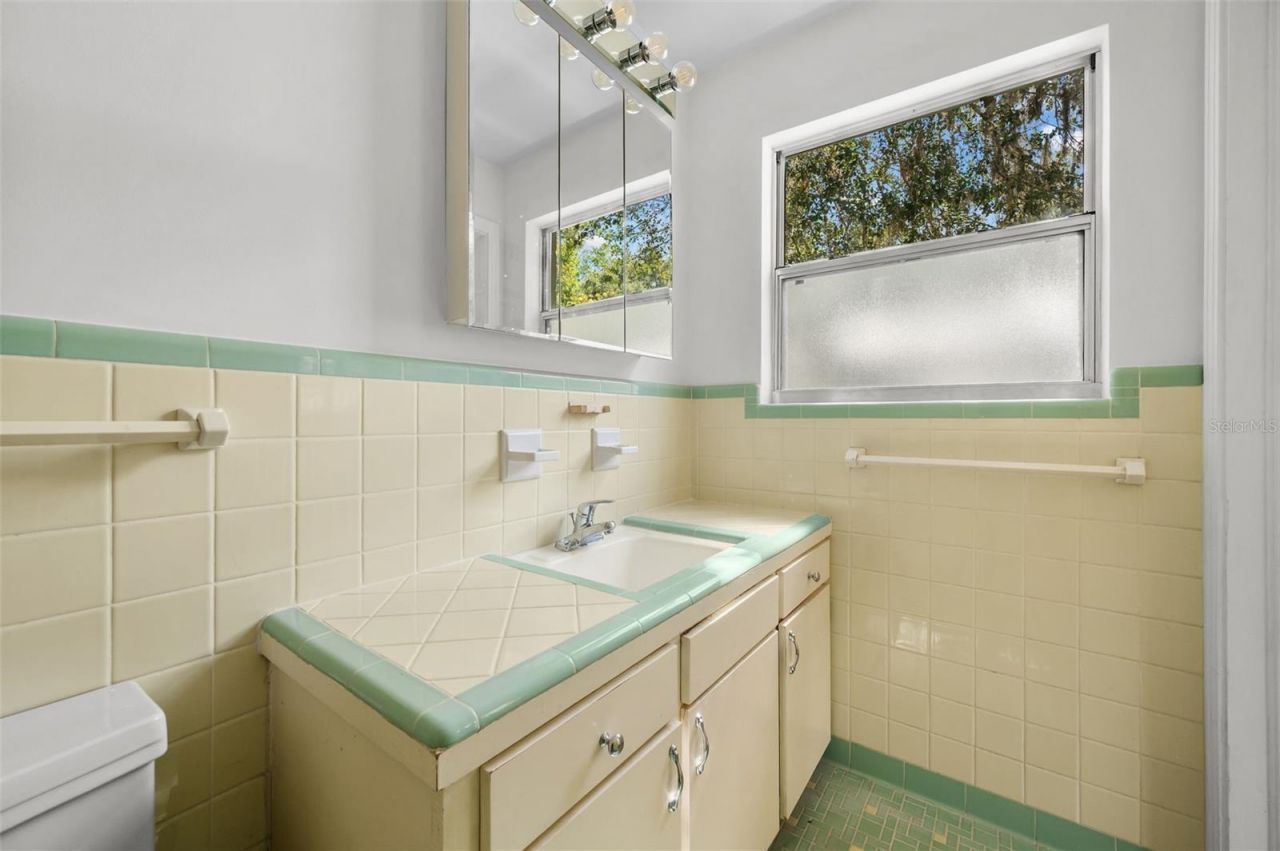 3716 SW 6th Place, Gainesville, FL 32607 Photo