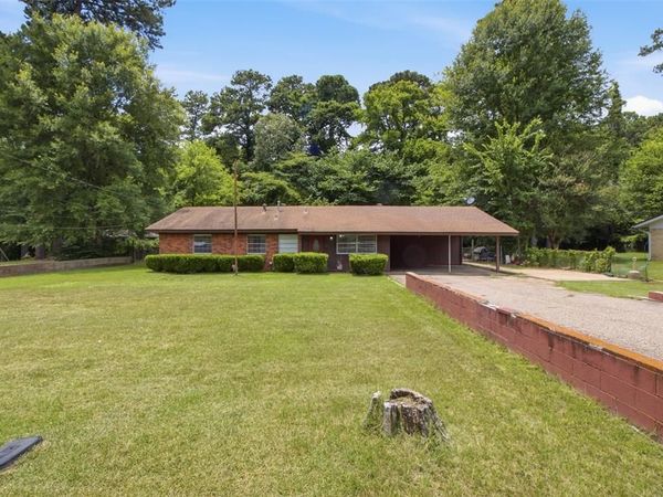 801 Stewart Street , Longview, TX 75604