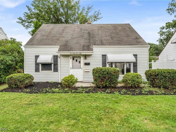 26450 Drakefield Avenue , Euclid, OH 44132