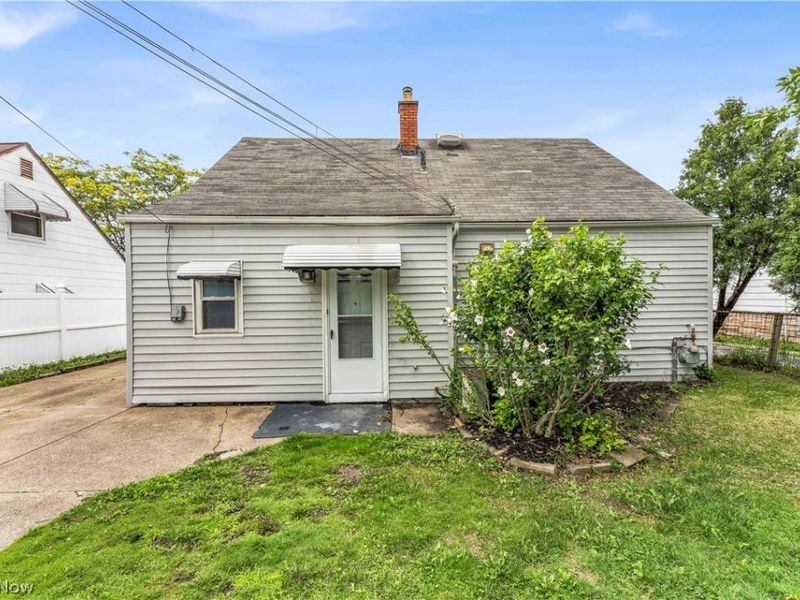 26450 Drakefield Avenue, Euclid, OH 44132 Photo 21
