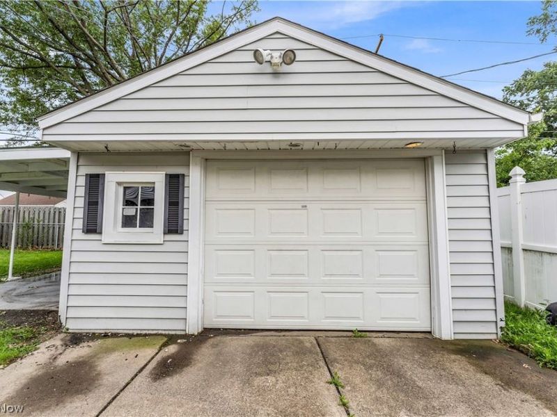 26450 Drakefield Avenue, Euclid, OH 44132 Photo 23