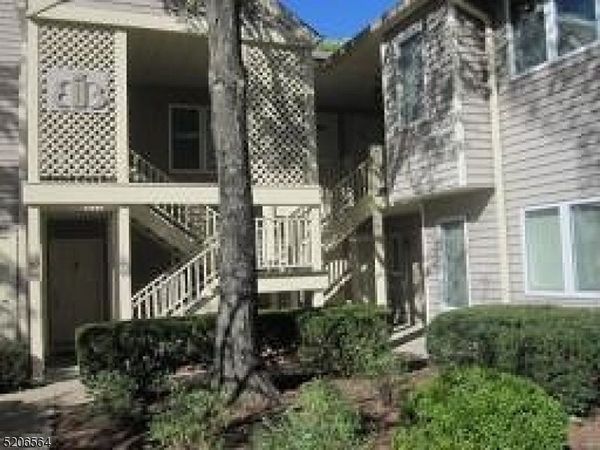 23 Troon Ter, Unit 23, Clinton, NJ 08801