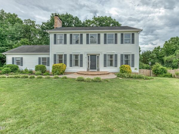 2 Flo Court, Johnson City, TN 37604