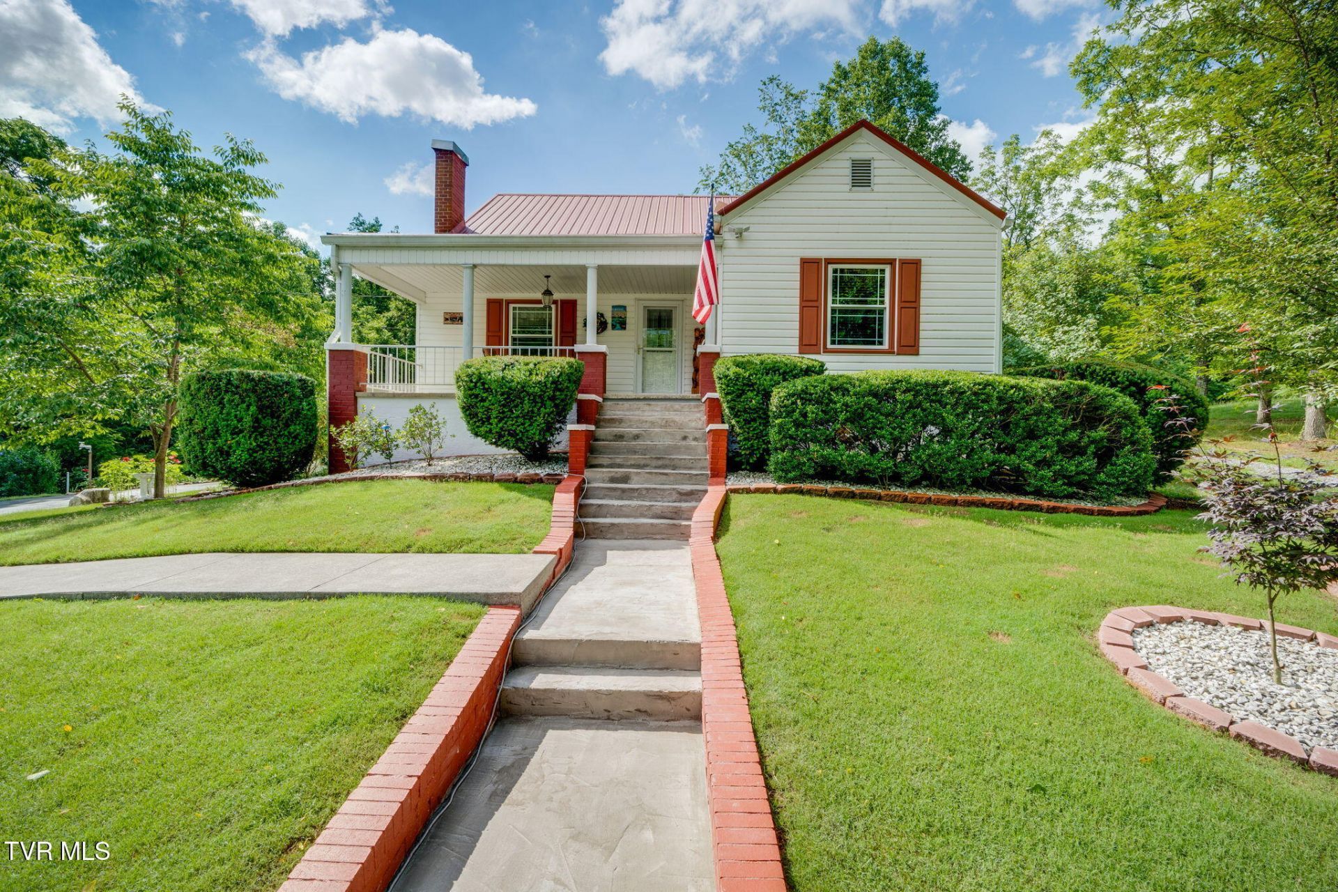 1384 Walnut Grove Road, Bluff City, TN 37618 Main Photo