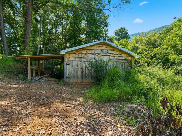 5907 Doctor Andrew Jackson Osborne Highway, Blackwater, VA 24221
