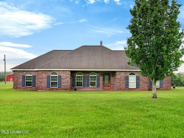 16 D O Stanford Road, Poplarville, MS 39470
