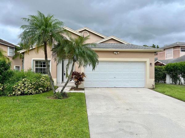 6365 Lansdowne Circle, Boynton Beach, FL 33472