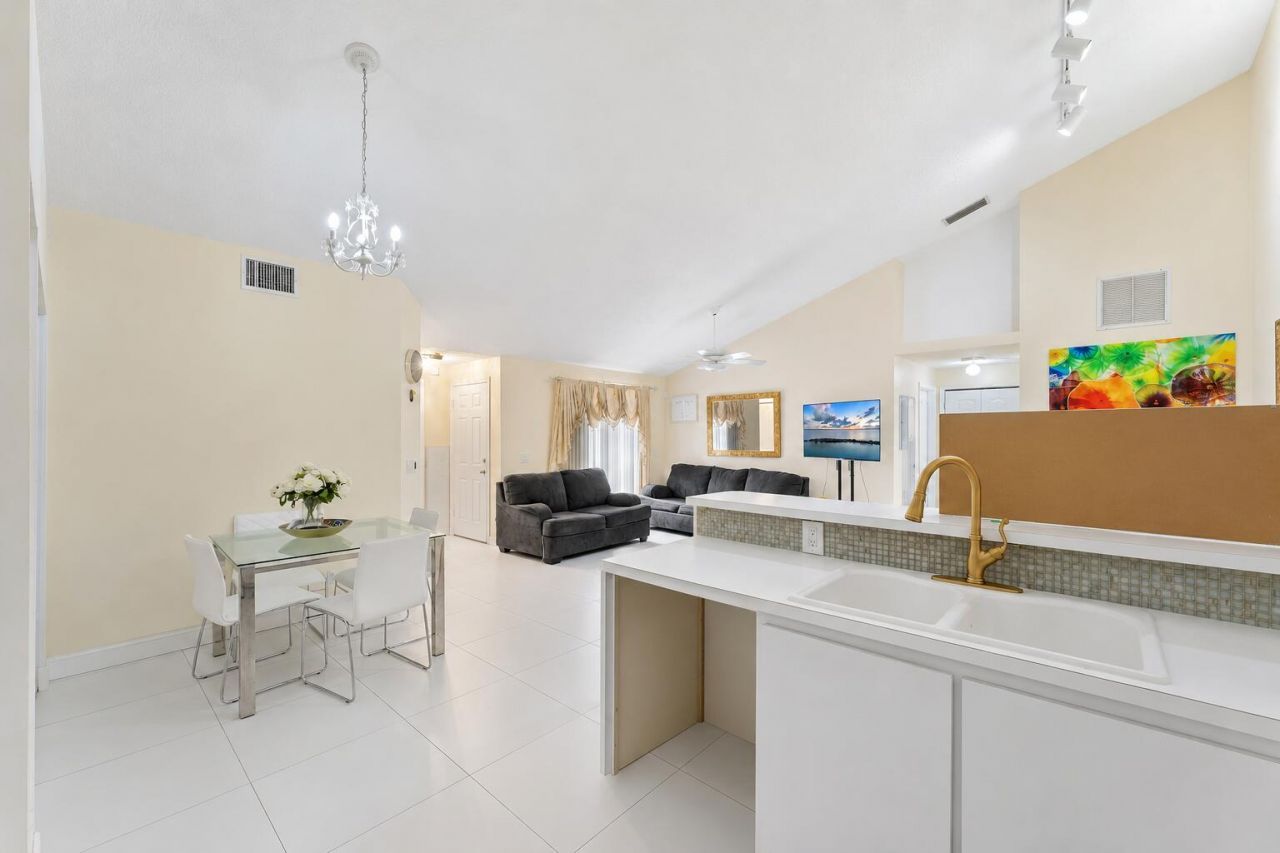 4353 Woodstock Drive, Unit A, West Palm Beach, FL 33409 Photo
