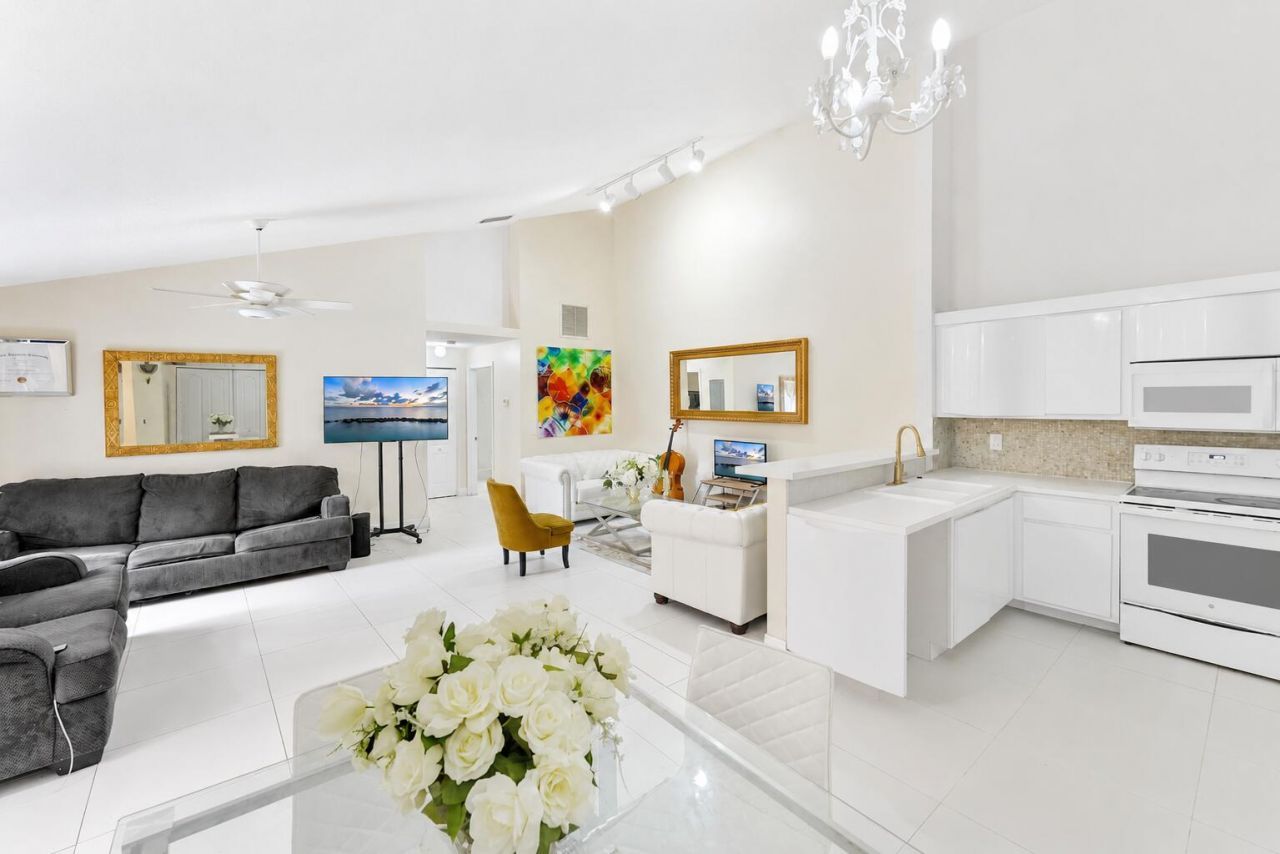 4353 Woodstock Drive, Unit A, West Palm Beach, FL 33409 Photo