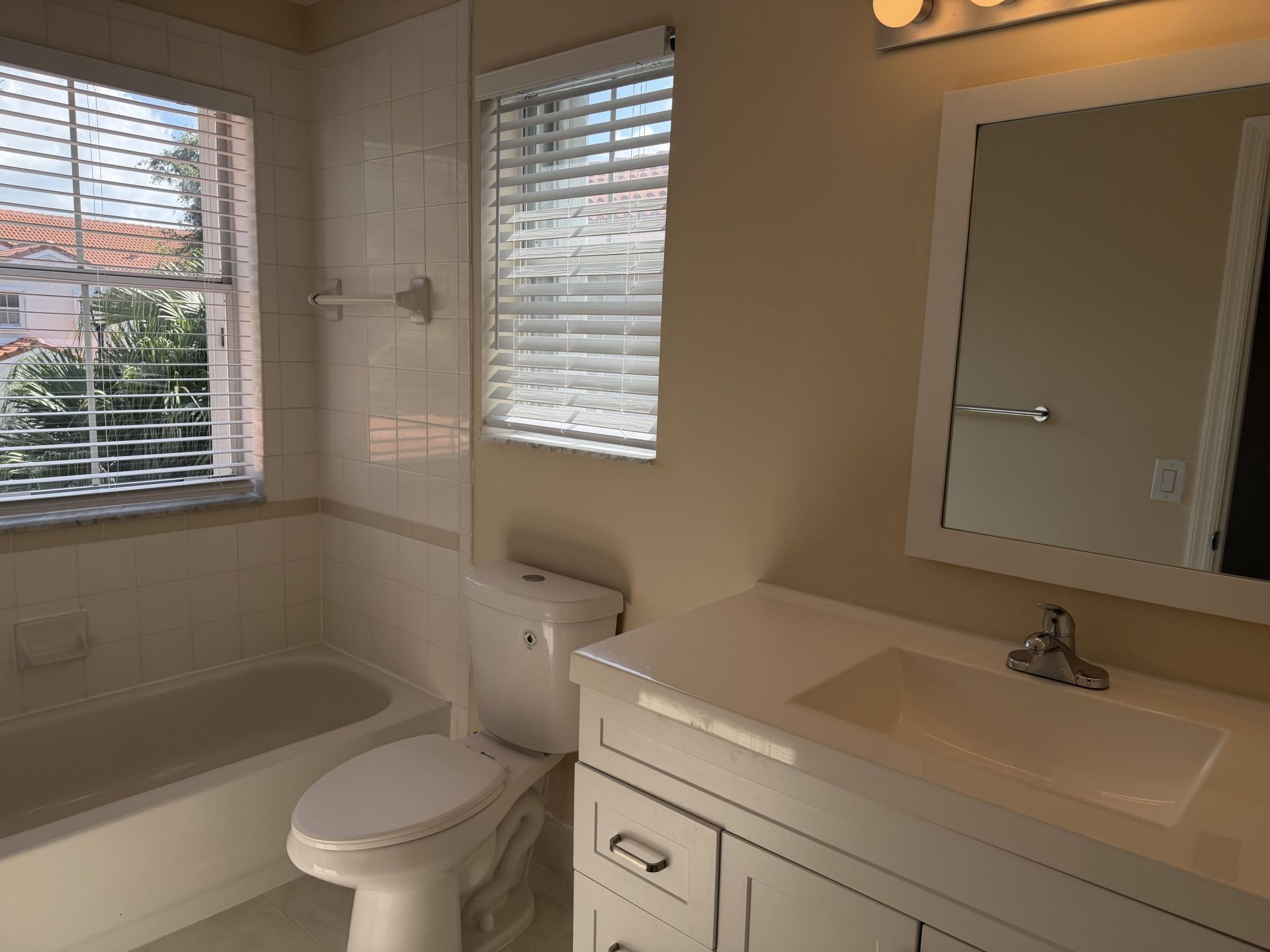 940 Doveplum Court, Hollywood, FL 33019 Photo