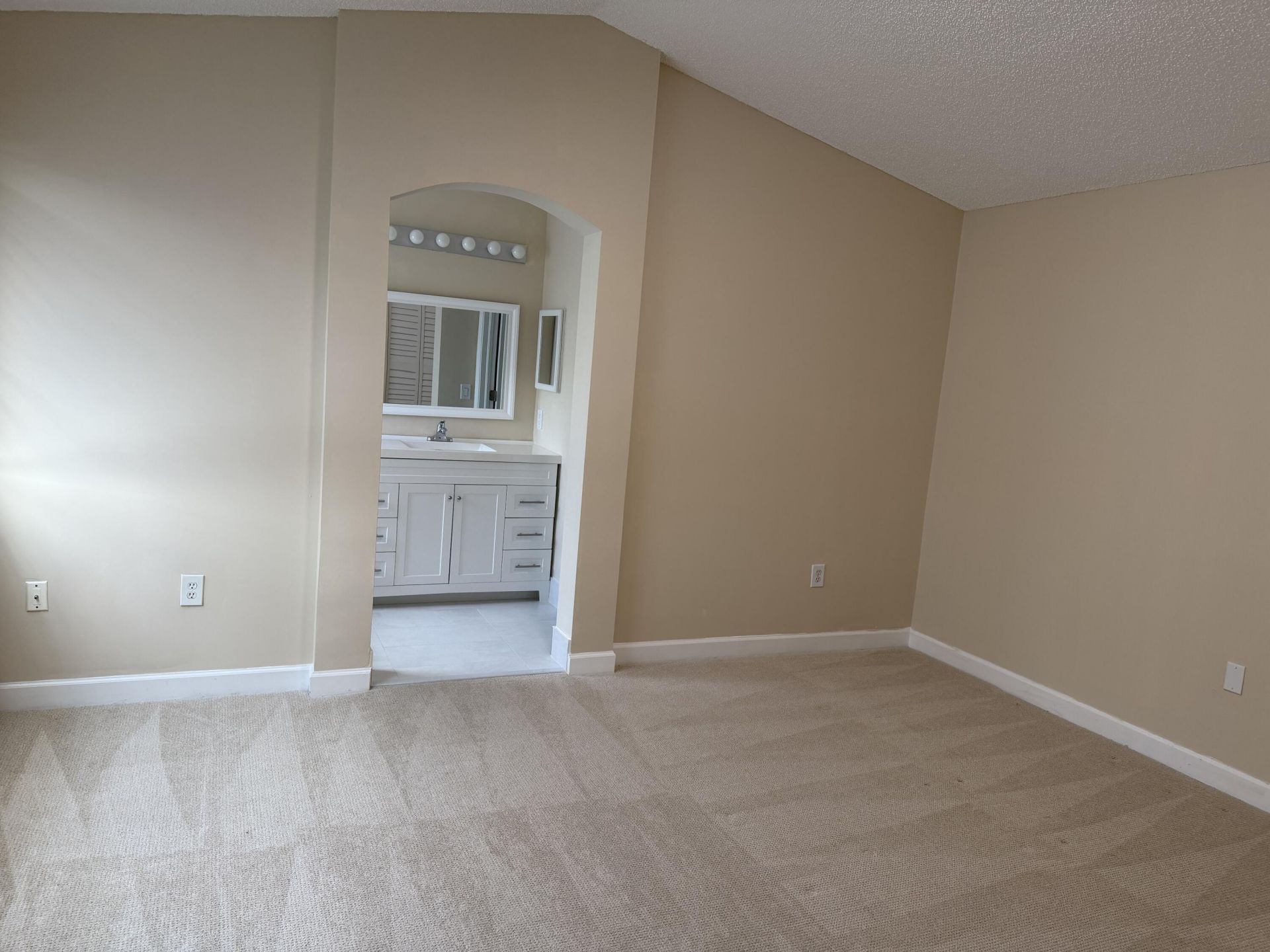 940 Doveplum Court, Hollywood, FL 33019 Photo