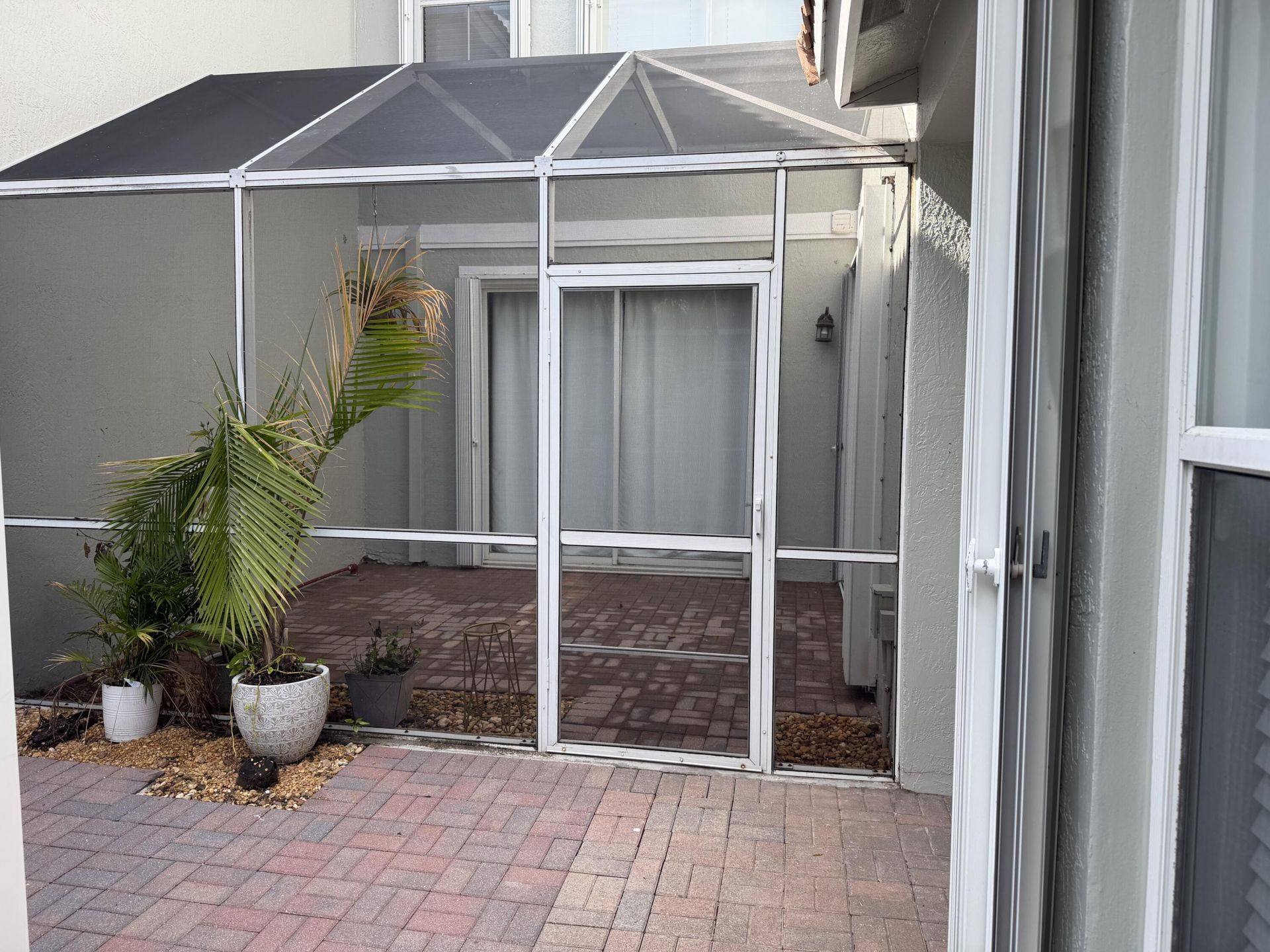 940 Doveplum Court, Hollywood, FL 33019 Photo