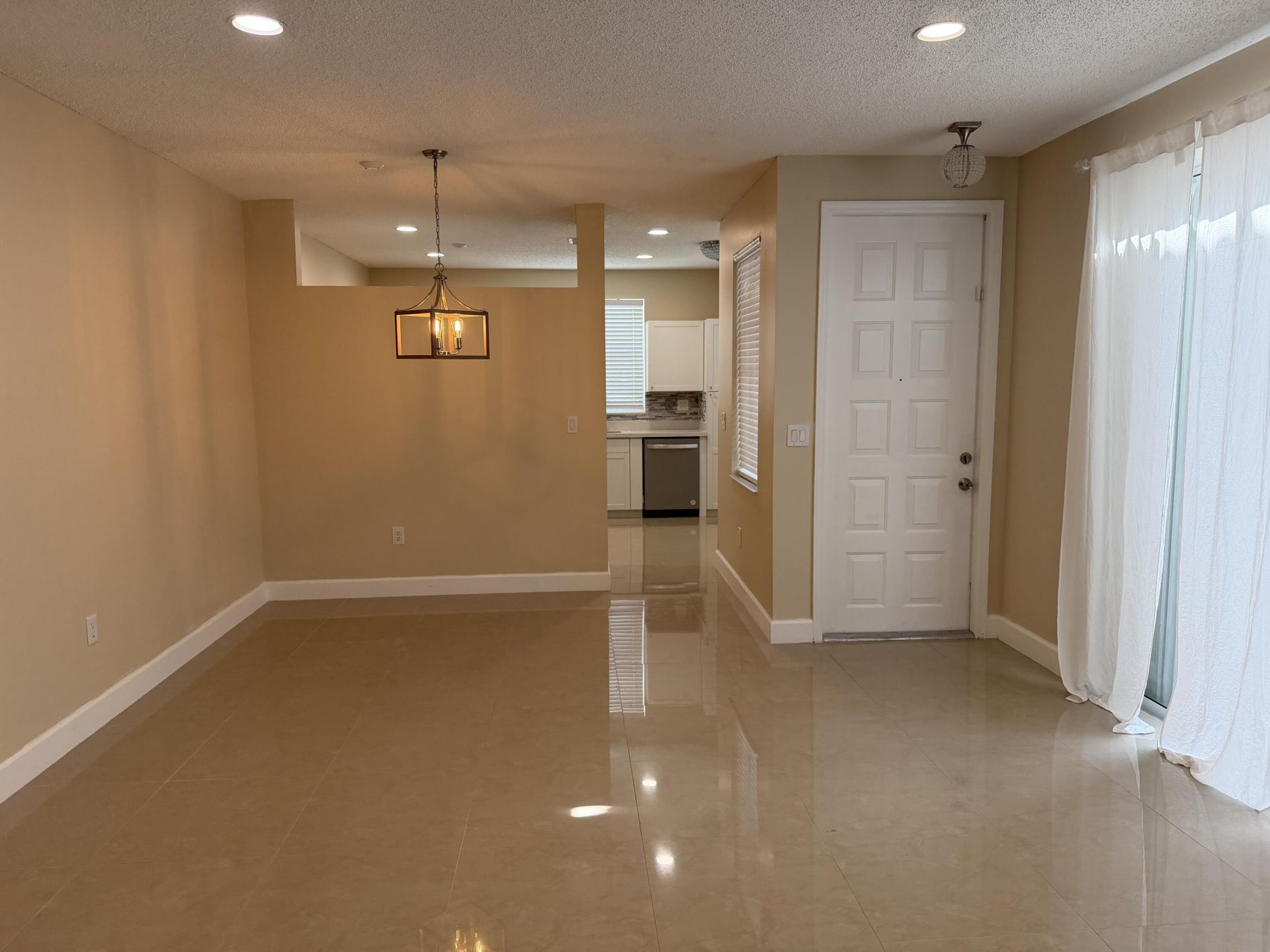 940 Doveplum Court, Hollywood, FL 33019 Photo
