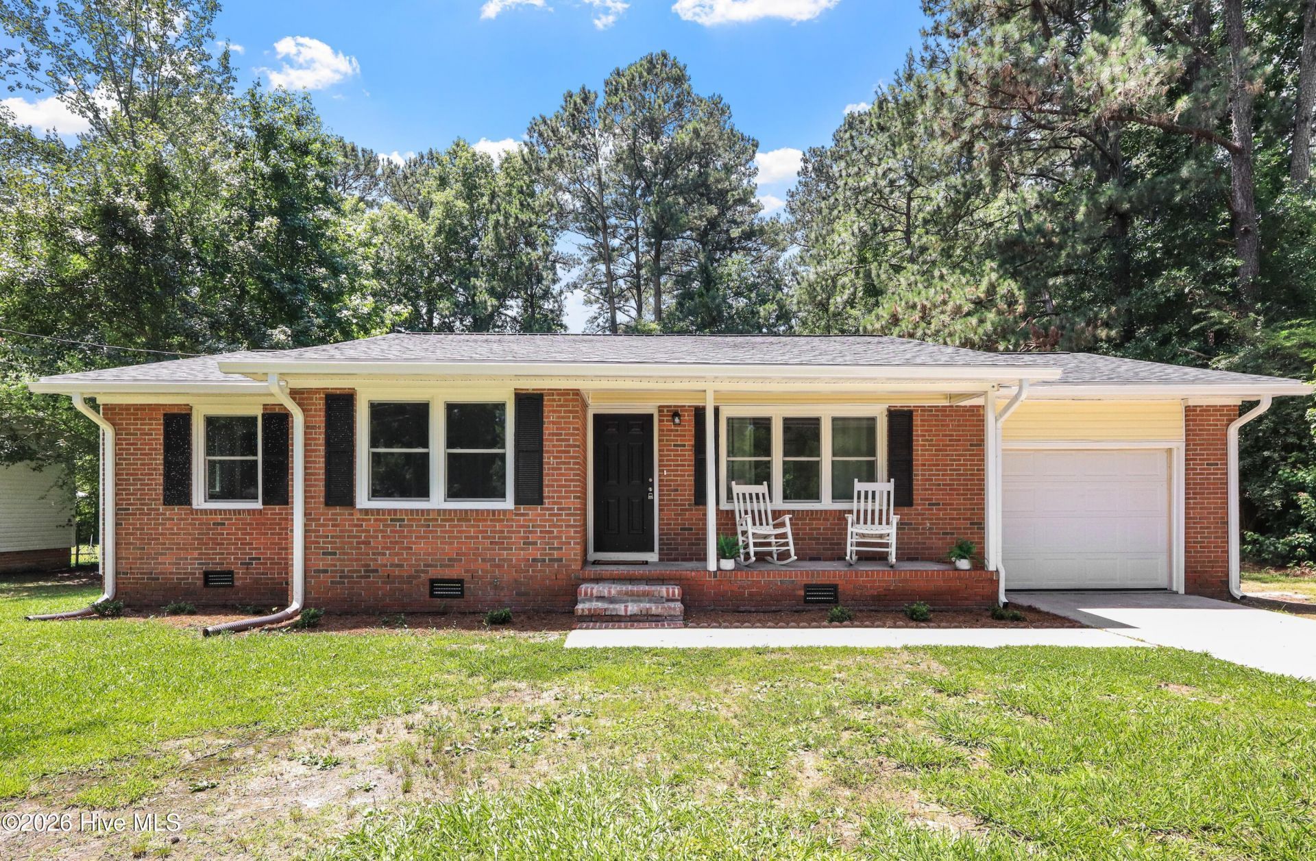 500 Lakewood Drive, Jacksonville, NC 28546 Main Photo