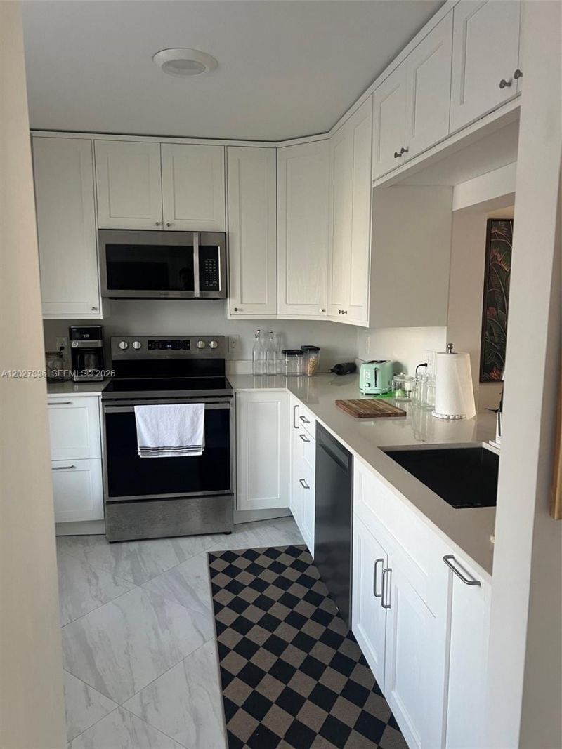 1000 NE 14th Ave, Unit 408, Hallandale Beach, FL 33009 Photo