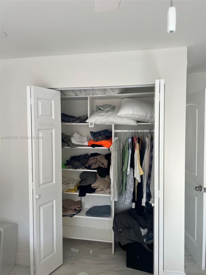 1000 NE 14th Ave, Unit 408, Hallandale Beach, FL 33009 Photo