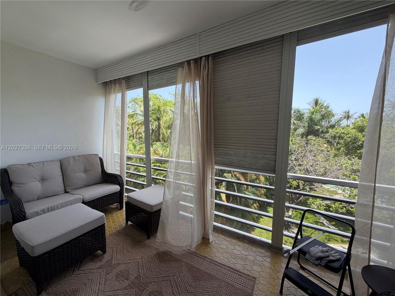1000 NE 14th Ave, Unit 408, Hallandale Beach, FL 33009 Photo