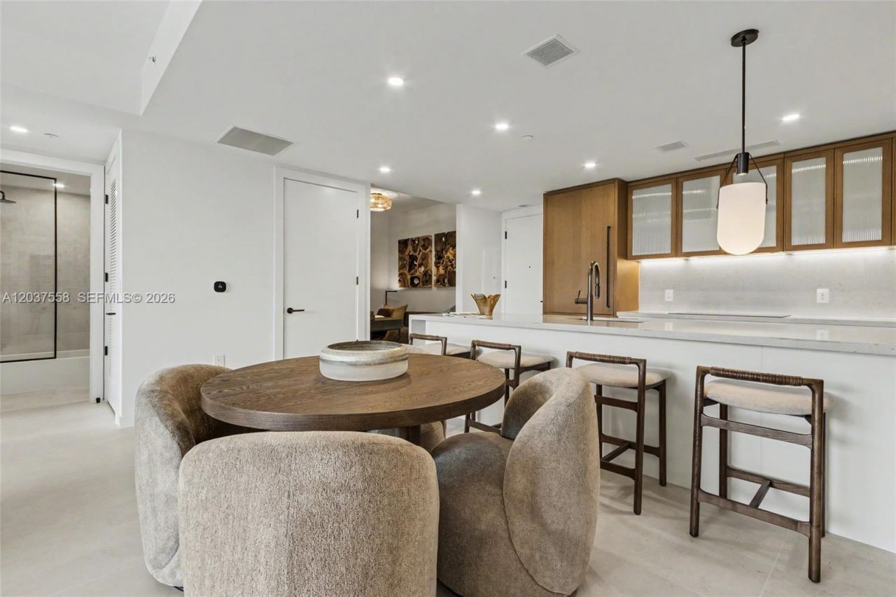 2200 Brickell Ave, Unit 220, Miami, FL 33129 Photo