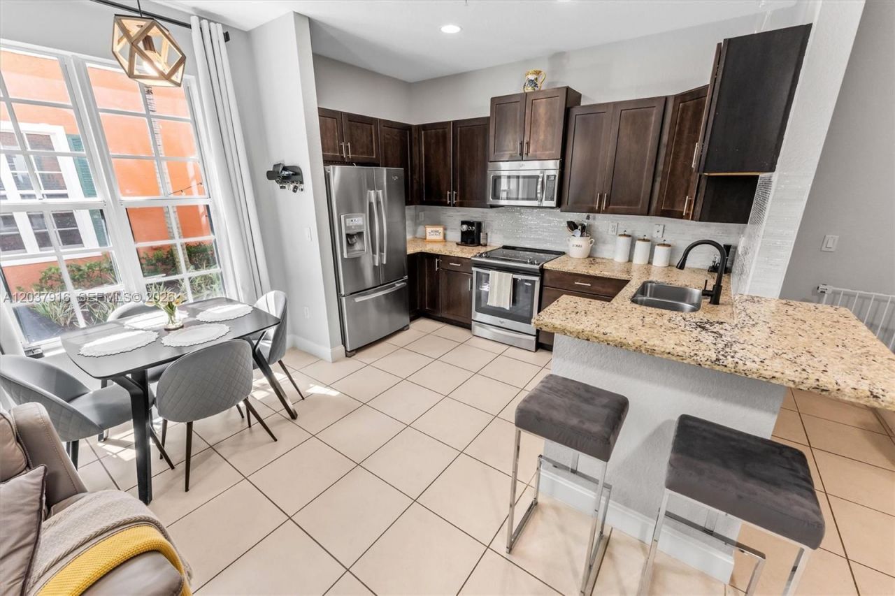712 SW 2nd Way , Unit 712, Pompano Beach, FL 33060 Photo