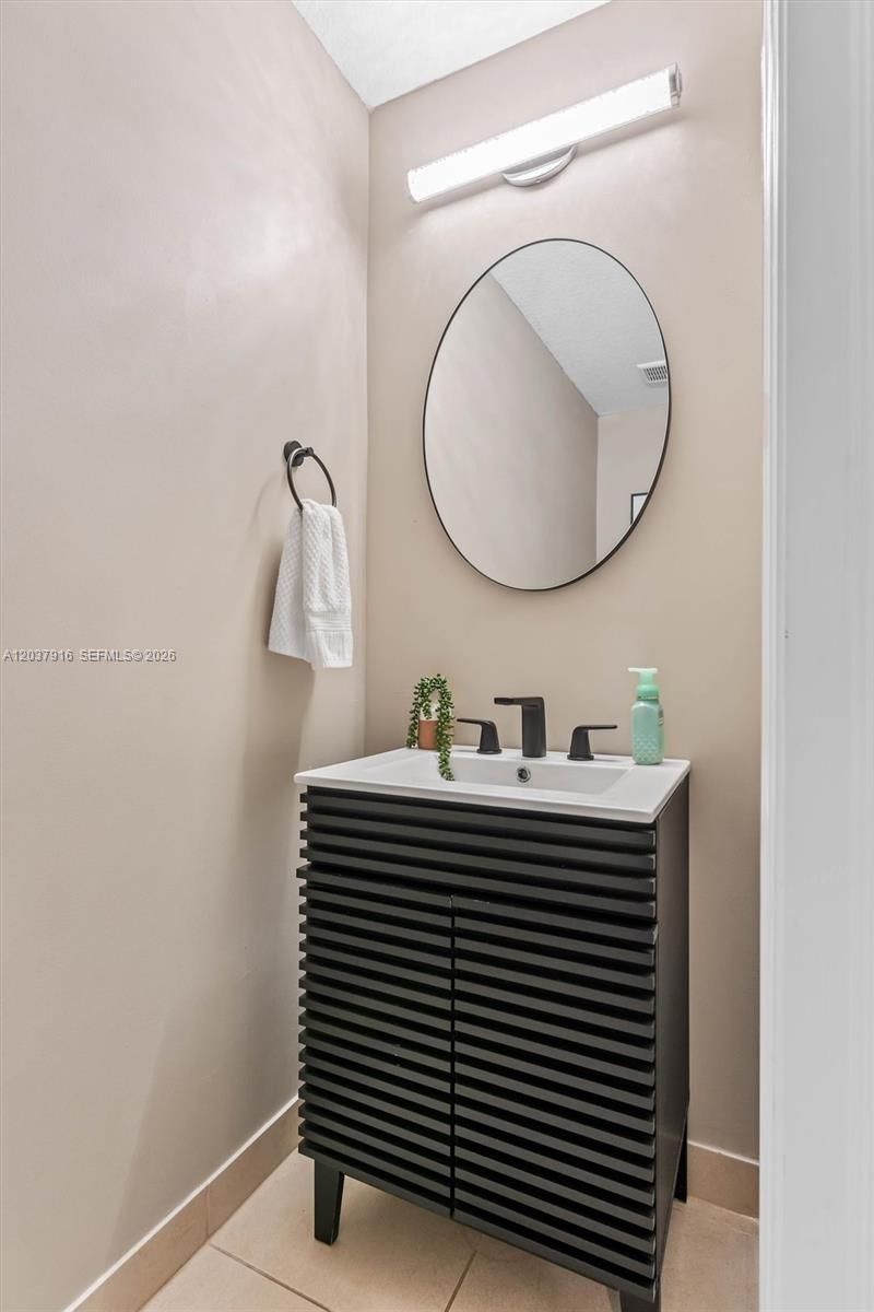 712 SW 2nd Way , Unit 712, Pompano Beach, FL 33060 Photo