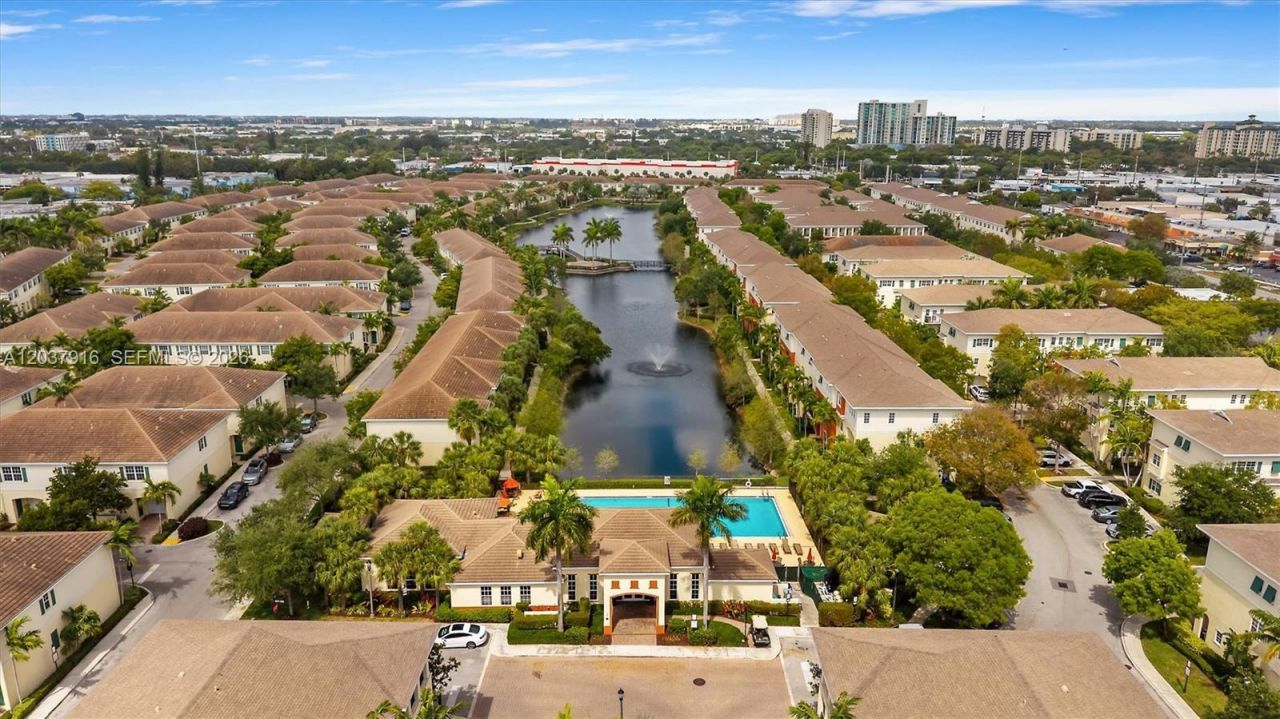 712 SW 2nd Way , Unit 712, Pompano Beach, FL 33060 Photo