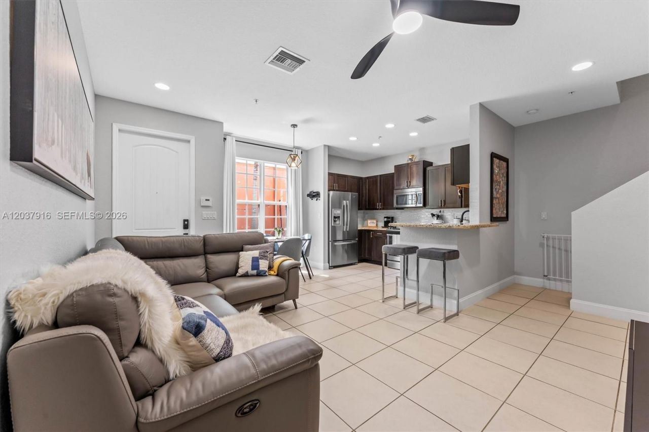 712 SW 2nd Way , Unit 712, Pompano Beach, FL 33060 Photo