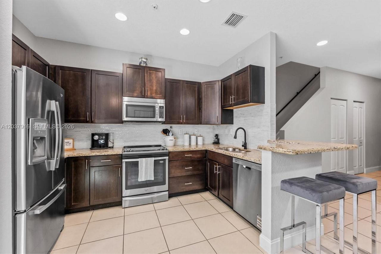 712 SW 2nd Way , Unit 712, Pompano Beach, FL 33060 Photo