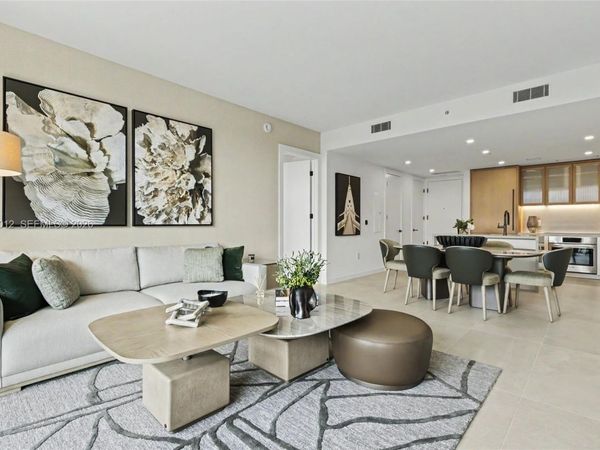 2200 Brickell Ave, Unit 219, Miami, FL 33129