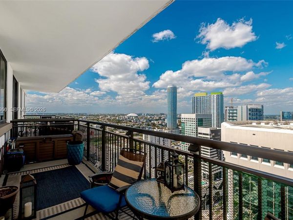 999 SW 1st Ave, Unit 3215, Miami, FL 33130
